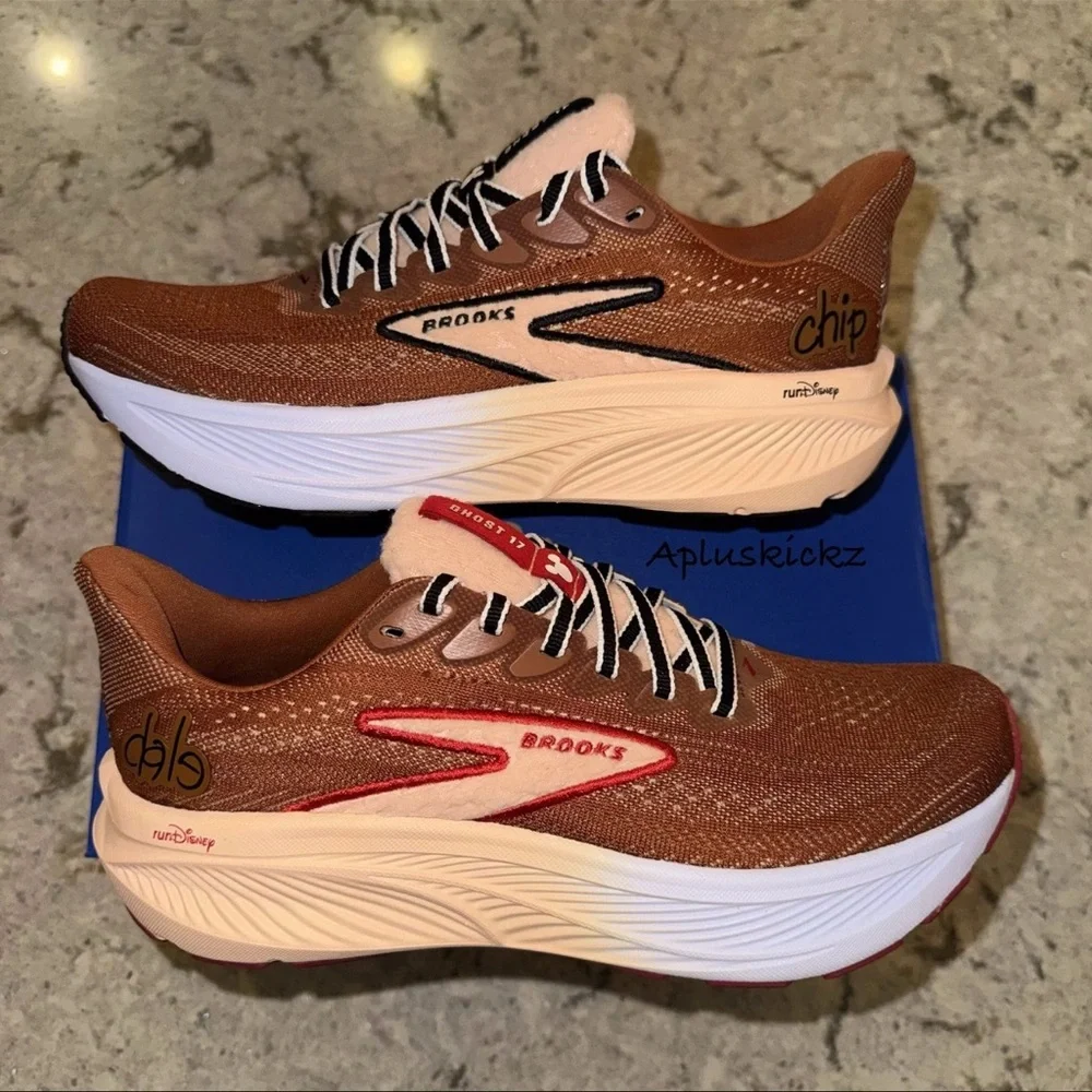 🤎 BROOKS X DISNEY GHOST 17 CHIP ‘N DALE 🐿️ - Picture 2 of 4